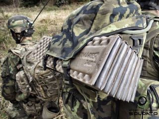 Už tě nebaví mrznout a bojovat s propíchanýma karimatkama, co tě zradí uprostřed noci? Když jde o spánek v divočině, není...