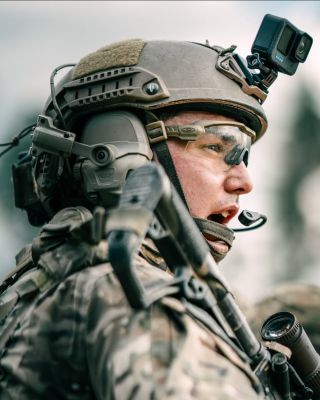 Brýle @oakleystandardissue M-Frame jsou zpět na skladě a čekají na vás! Perfektní kombinace stylu, pohodlí a ochrany zraku...